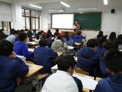 一批优秀的教师脱颖而出他们凭借独特的教学设计和精彩的表现