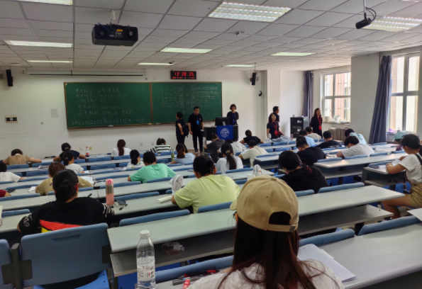 玩命的中学快乐的大学的阶段性异化折射出教育生态的深层矛盾 玩命的中学快乐的大学的阶段性异化折射出教育生态的深层矛盾