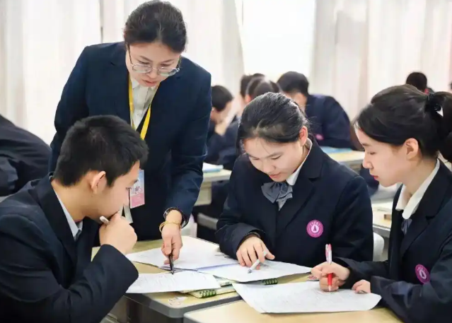 标签化问题校园树立完善的动态流动机制实施学期归纳评估